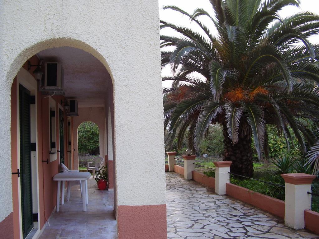 Dixtia Apartments Agios Georgios Pagon Pokoj fotografie